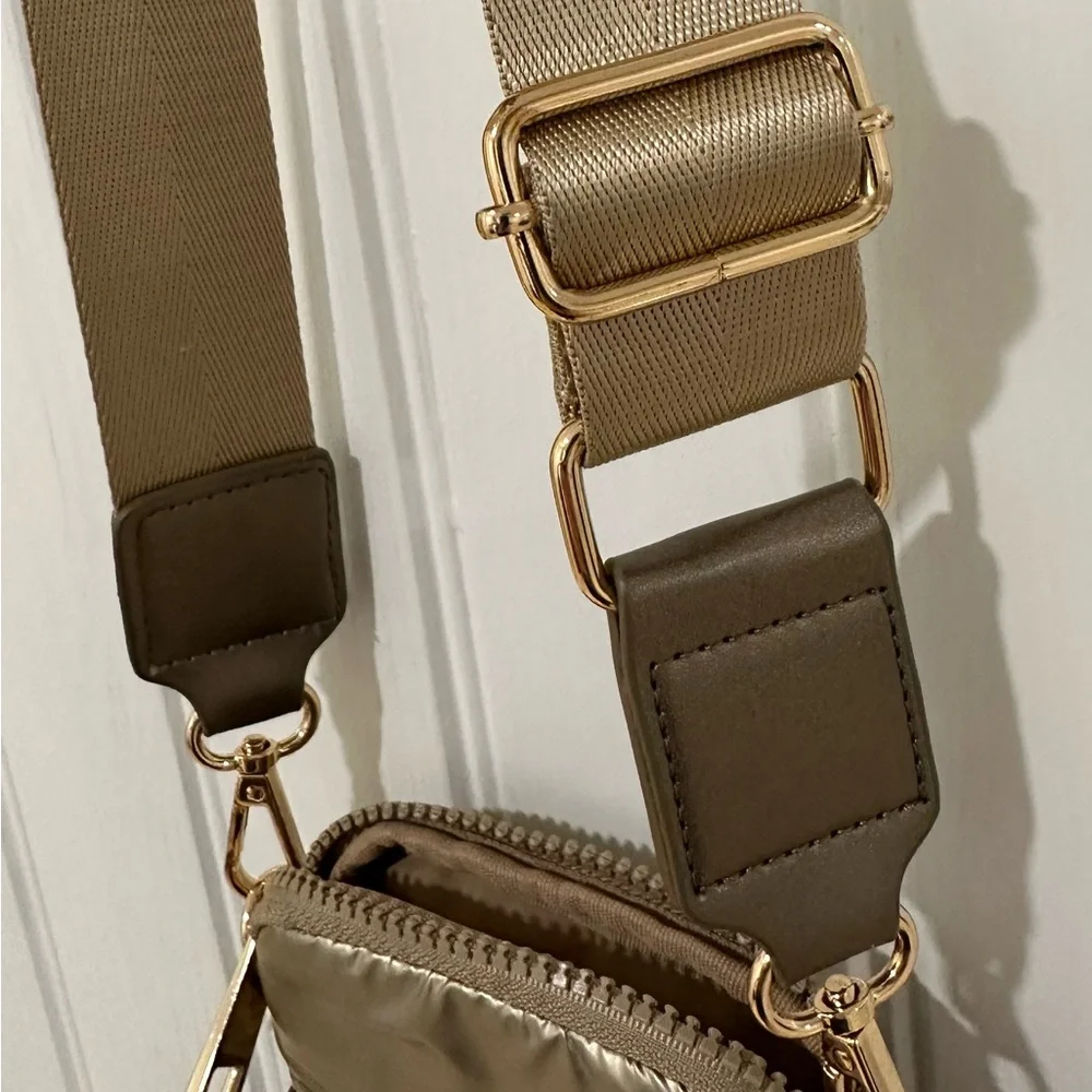 Chico’s Gold Crossbody Bag - Picture 5 of 7